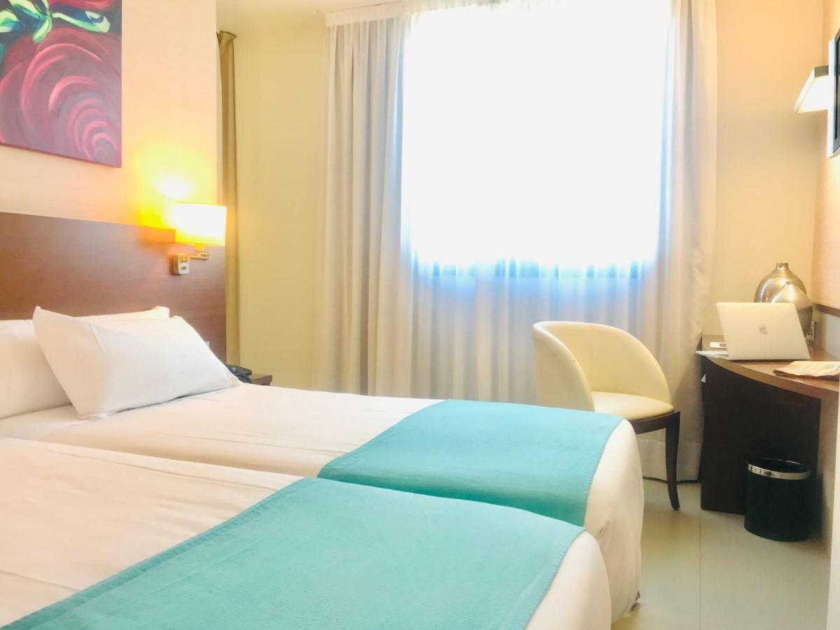 Hotel & Spa Real Ciudad De Zaragoza Bagian luar foto